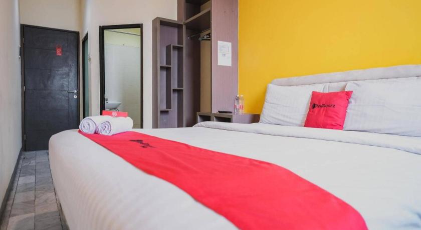 Reddoorz Near Itc Cempaka Mas 29/54