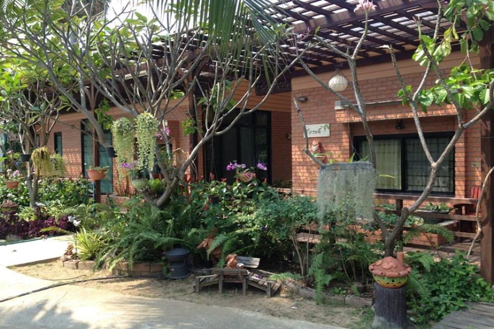 Bangchong Marina Resort 12/50