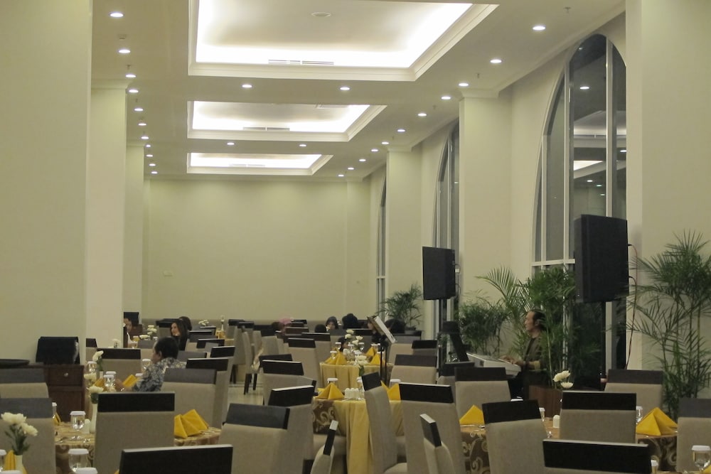 The Sahira Hotel 35/40