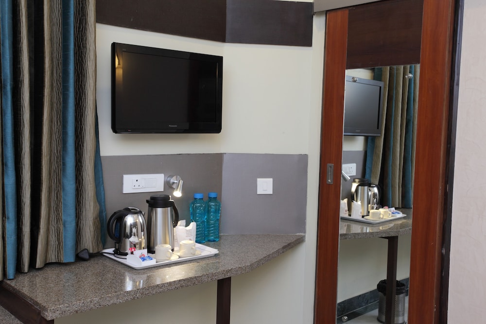HOTEL DAYAL 40/41