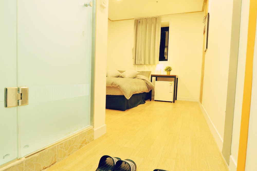 OYO Hostel Myeongdong 3 17/50