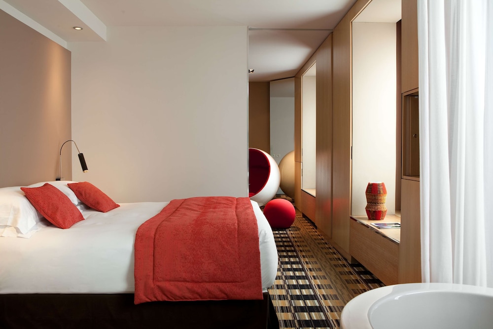 Golden Tulip Opera de Noailles 6/72