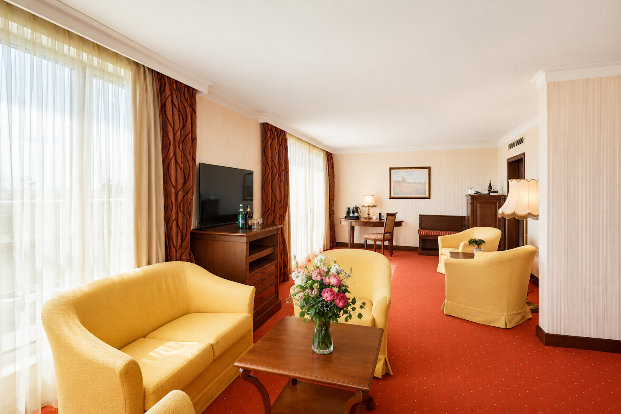 Crystal Palace Boutique Hotel 49/68