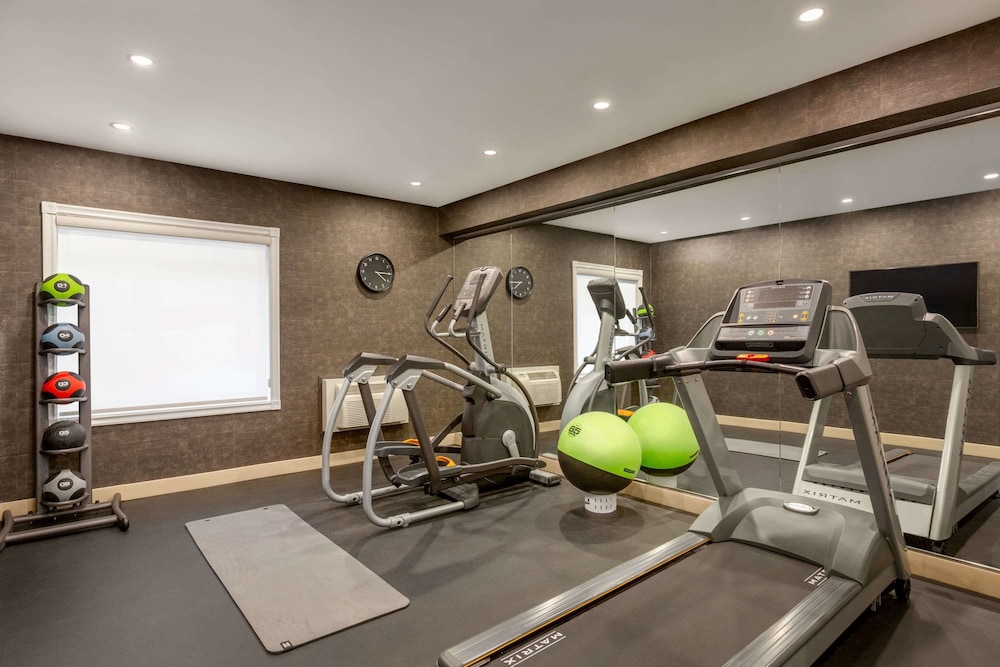 Days Inn By Wyndham Toronto West Mississauga 18/32