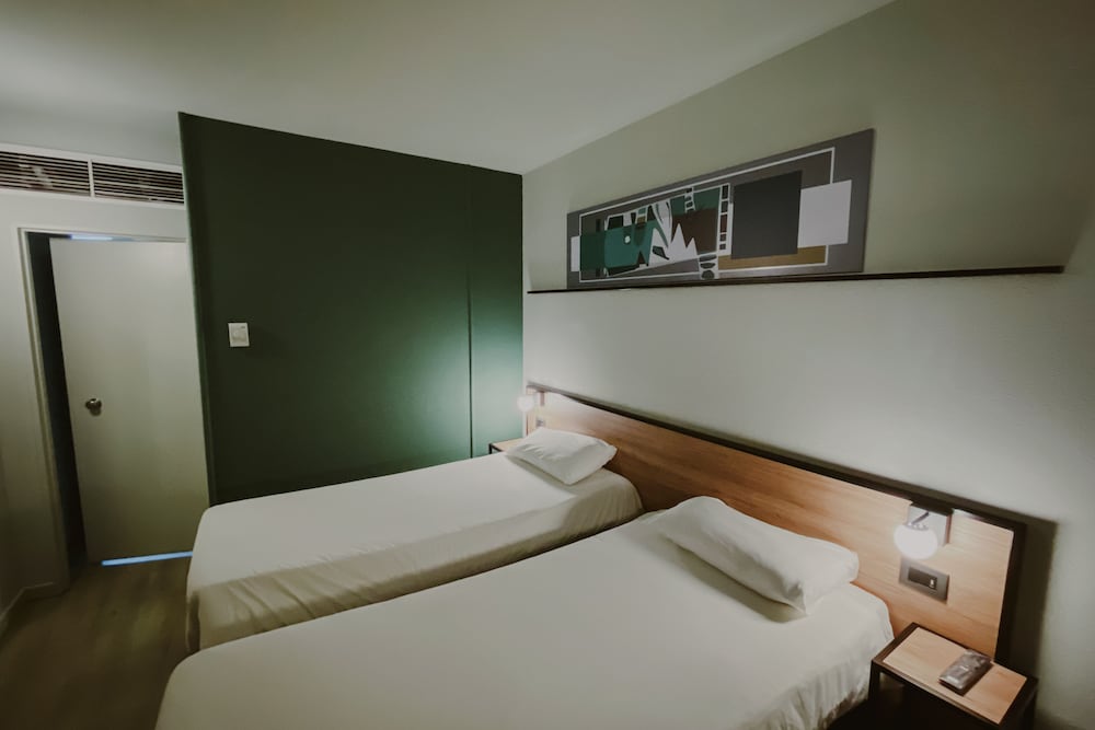 Ibis Mendoza 18/71