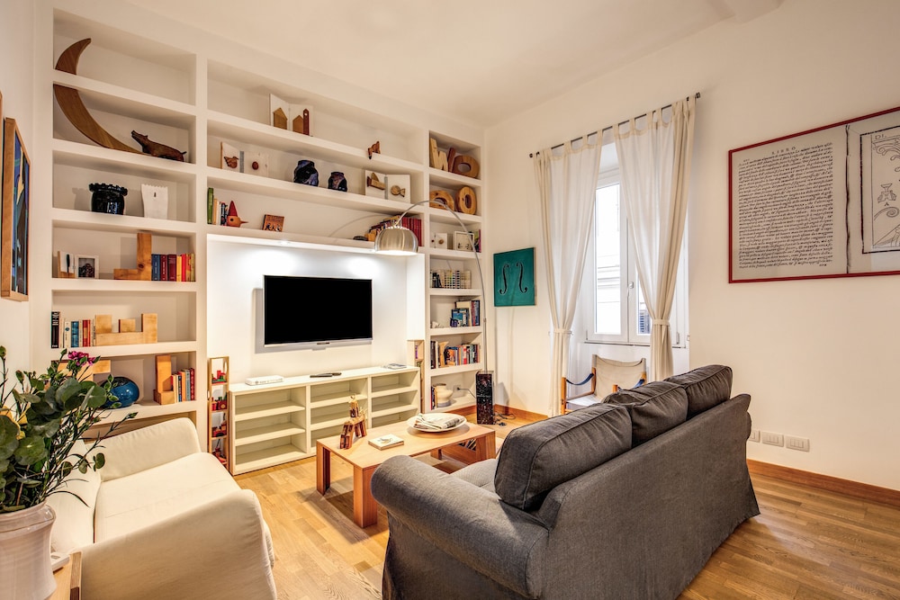 Dopodomani Suite 38/48
