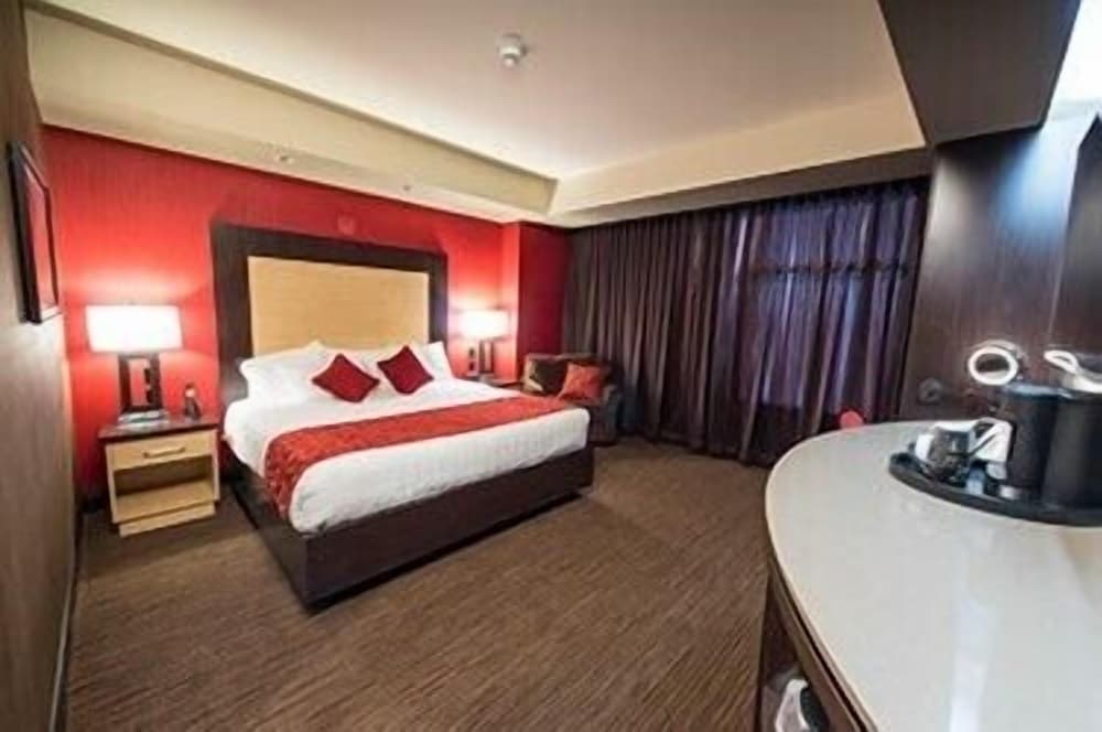 Cherokee Casino & Hotel Roland 19/71