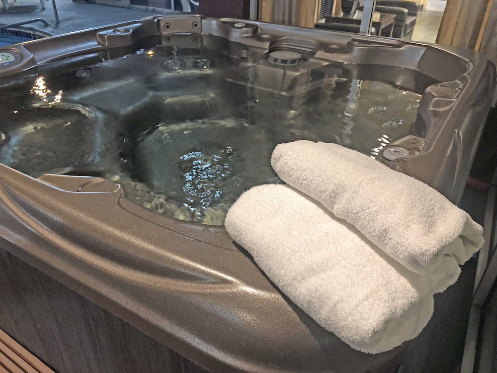 Fairbridge Inn Suites Lewiston 32/48