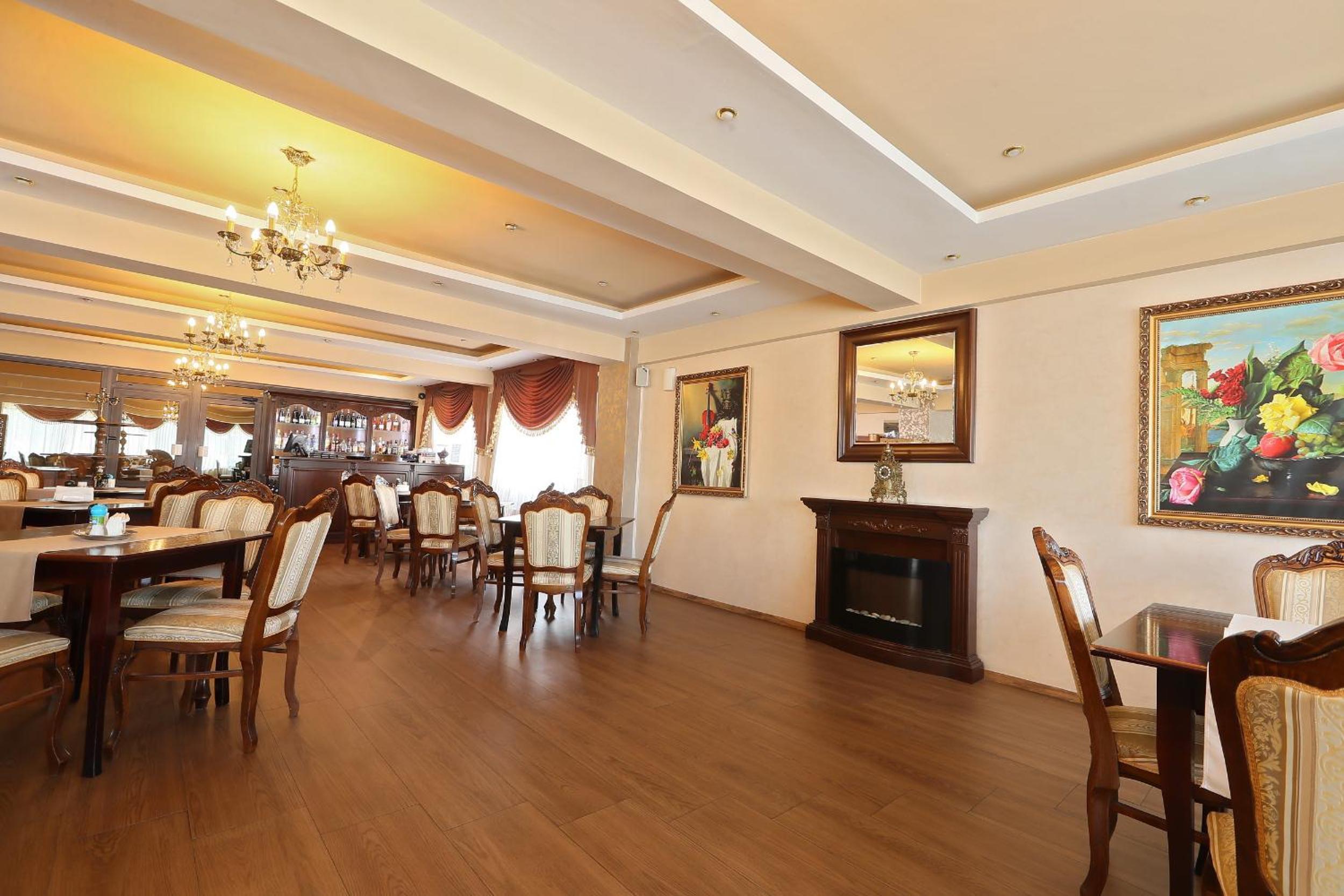 Impero Hotel 35/38