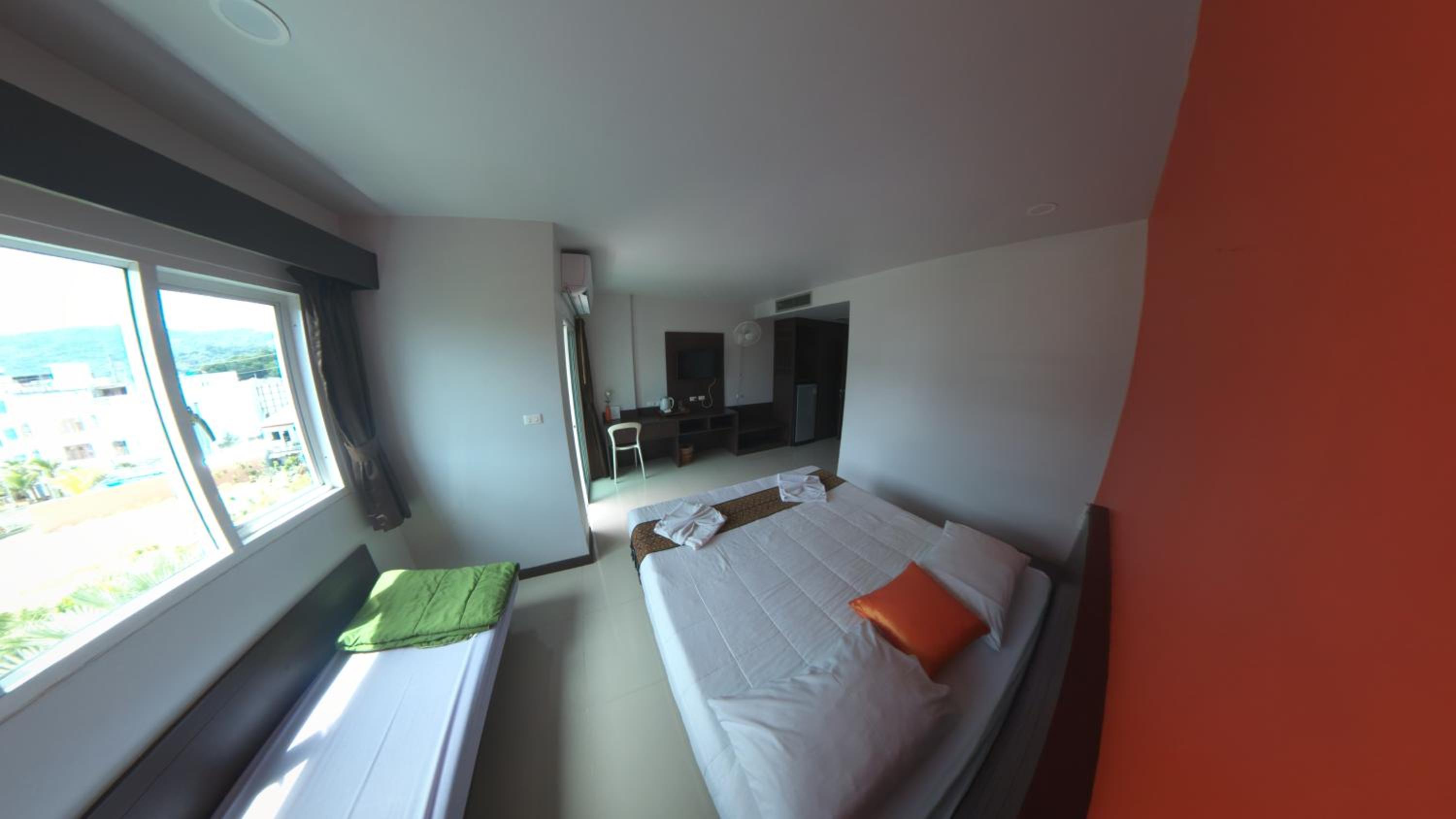 Chollada Inn 3/31