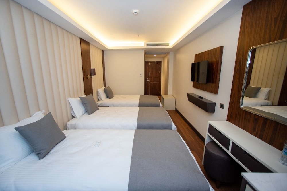 Shining Star Hotel 17/50