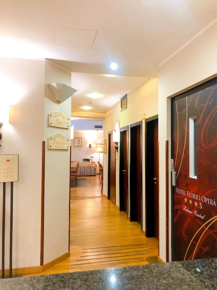 Florio Opera Hotel 25/65