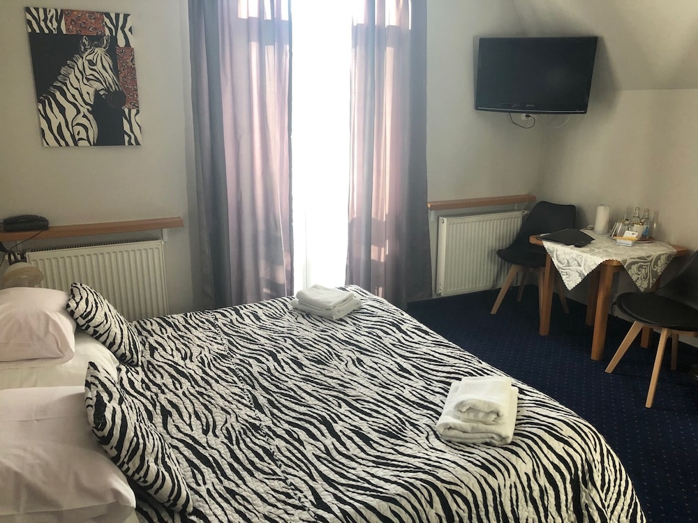 Hotel Bella 6/71
