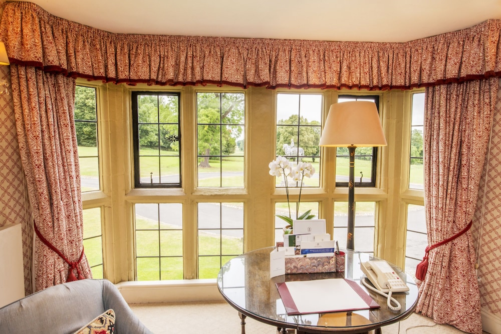 Hartwell House Amp Spa 32/70