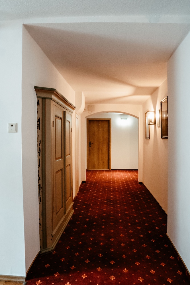 Hotel Gasthof Goldener Greifen 32/50