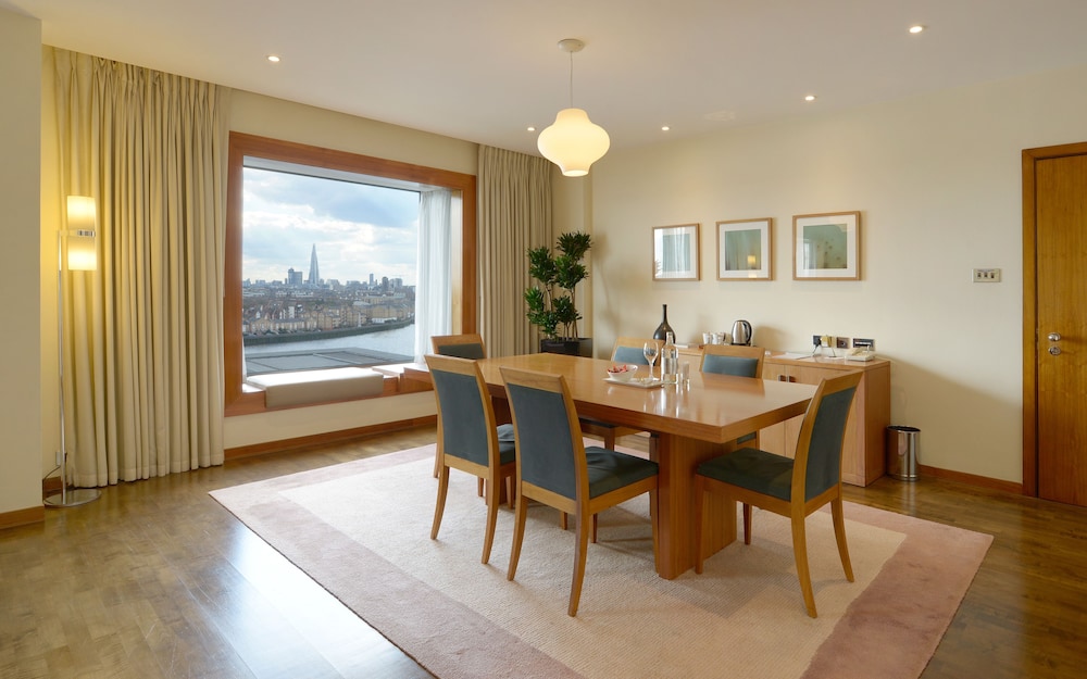 Vignette Collection Canary Riverside Plaza London by IHG 48/60
