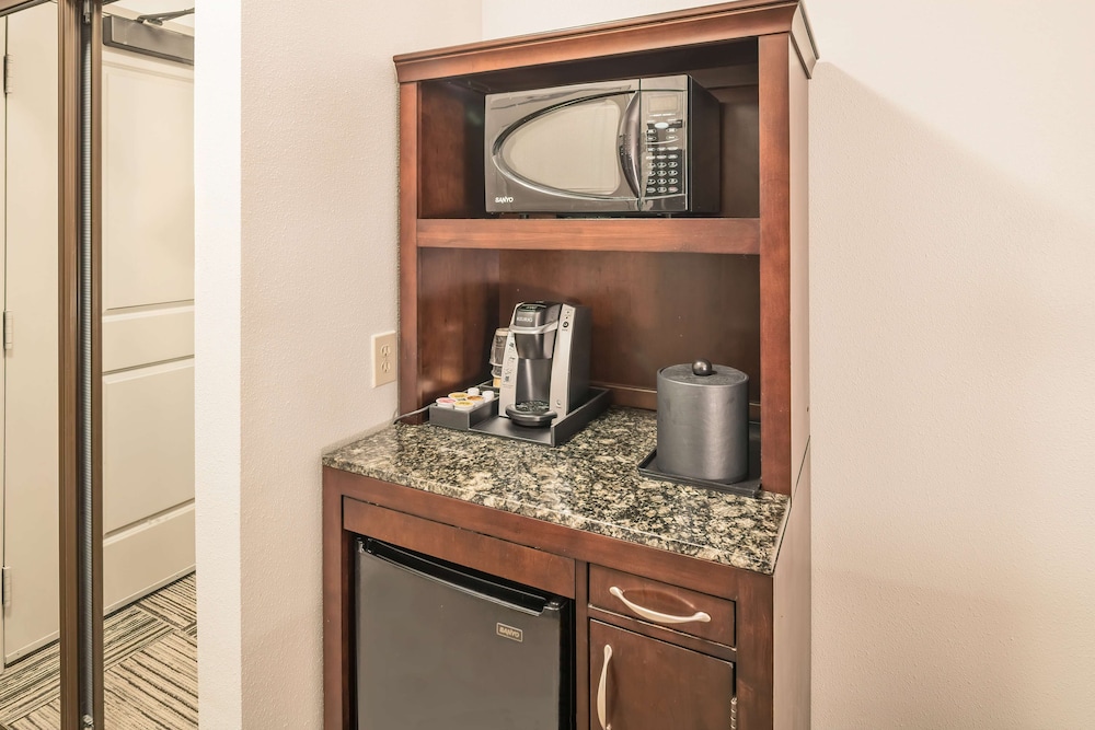 Hilton Garden Inn Granbury 36/64