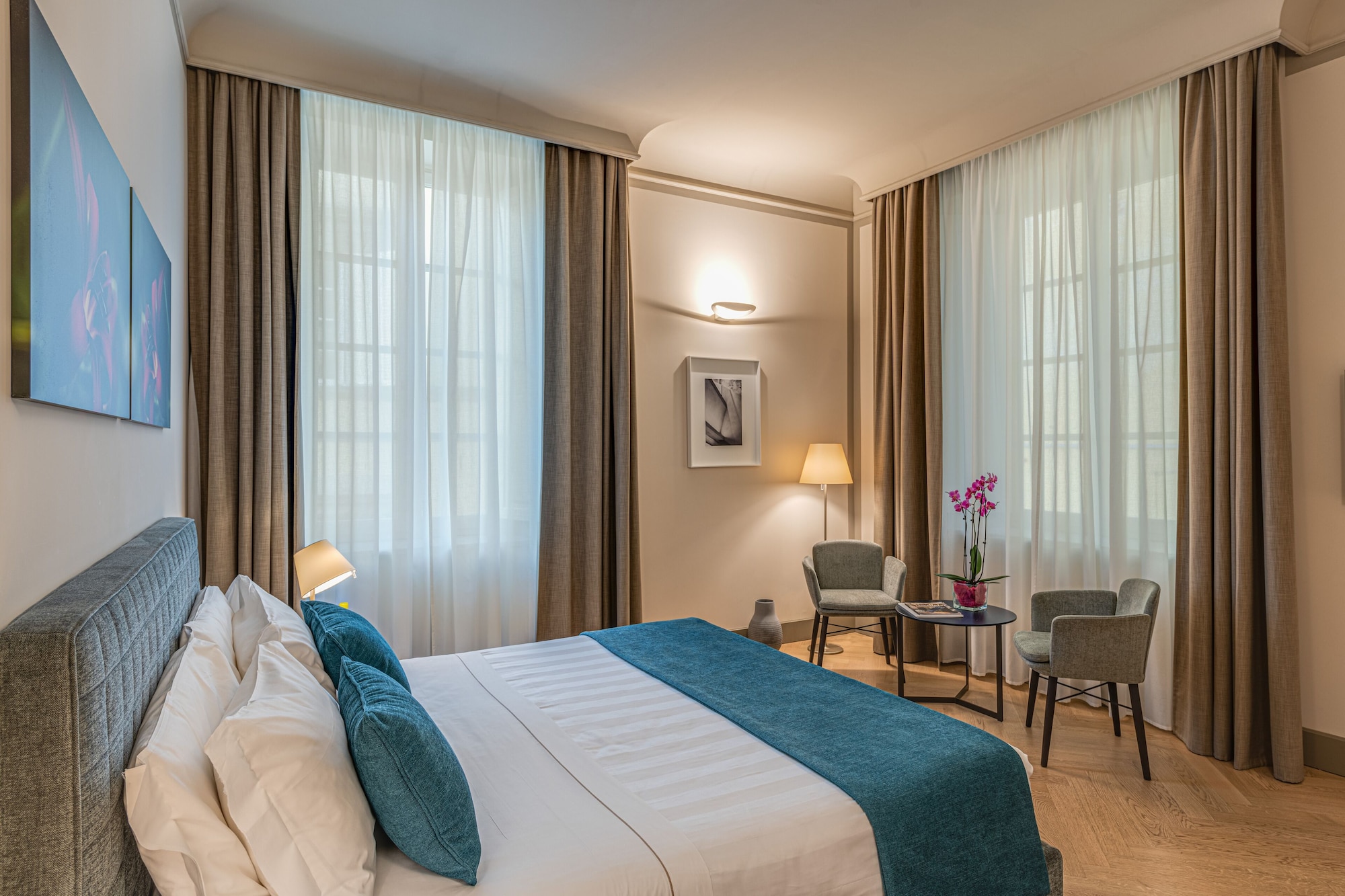 DELUXE, DOUBLE BED