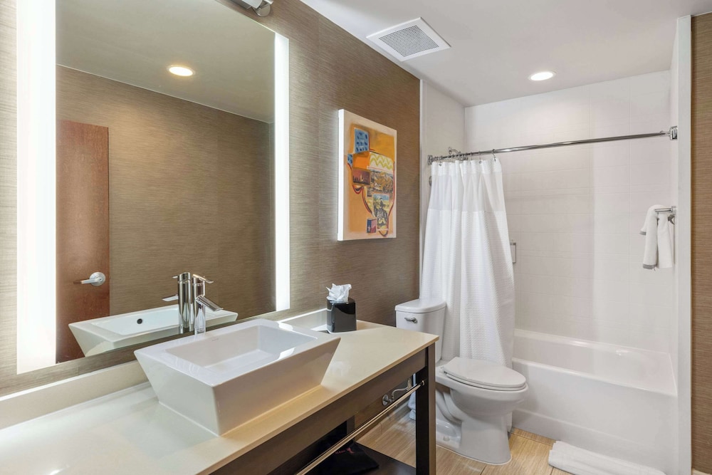 Cambria Hotels Plano Frisco 49/50