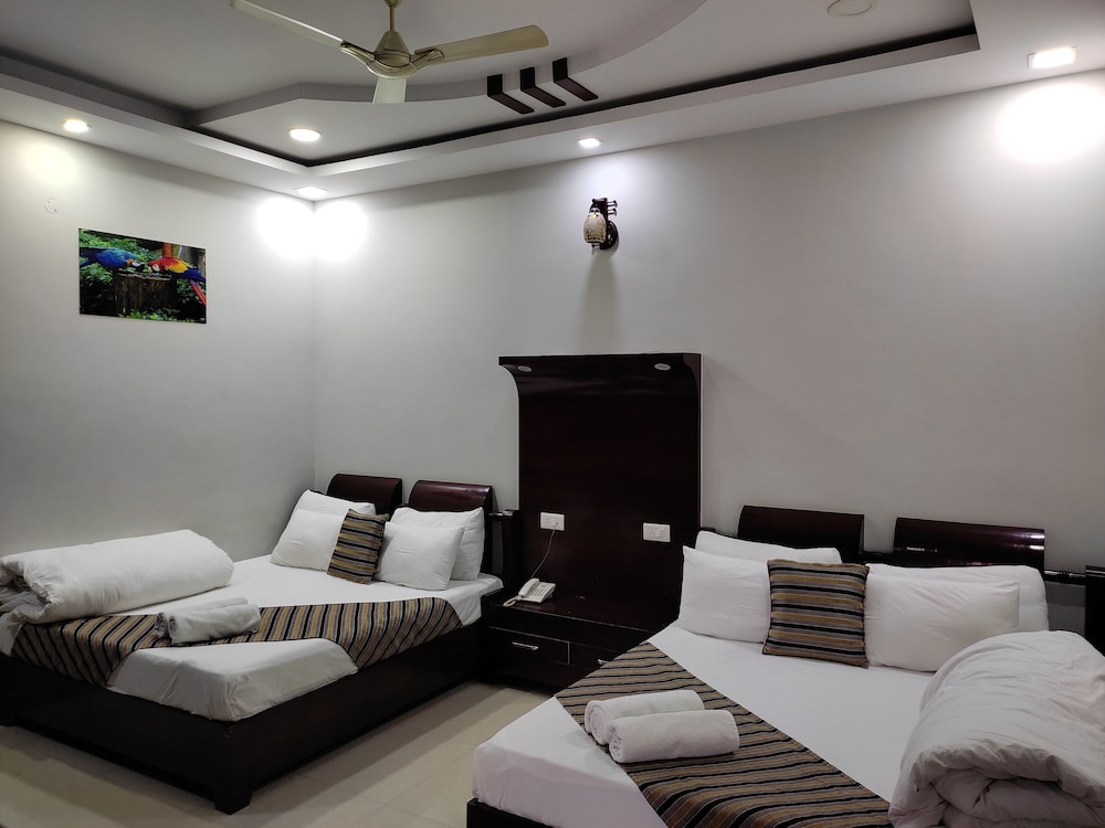 HOTEL KRISHNA JI 49/67