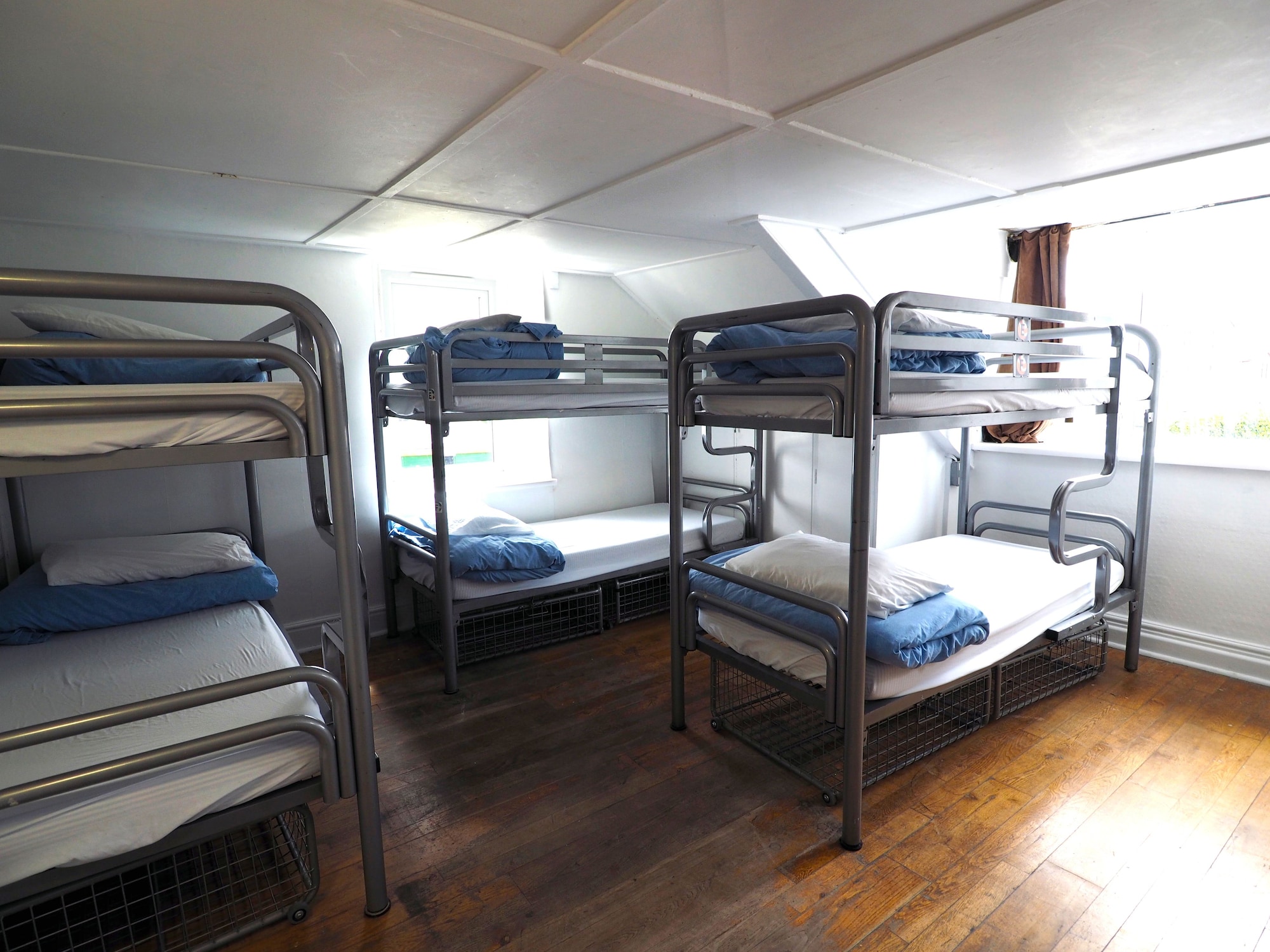 Mixed Dorm, 8 Beds, 4 Bunk Beds, Shared Bathroom