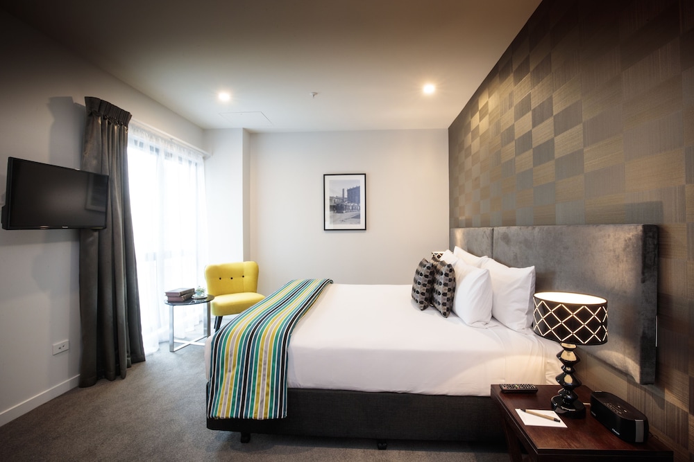Deluxe, King Bed