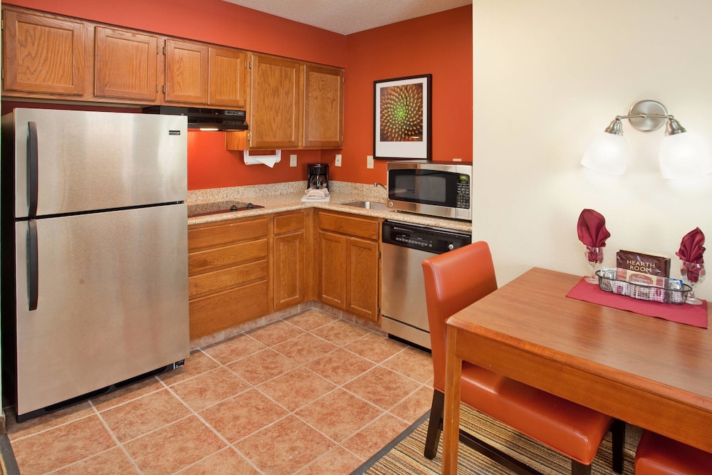 Residence Inn Houston Sugar Land 6/30