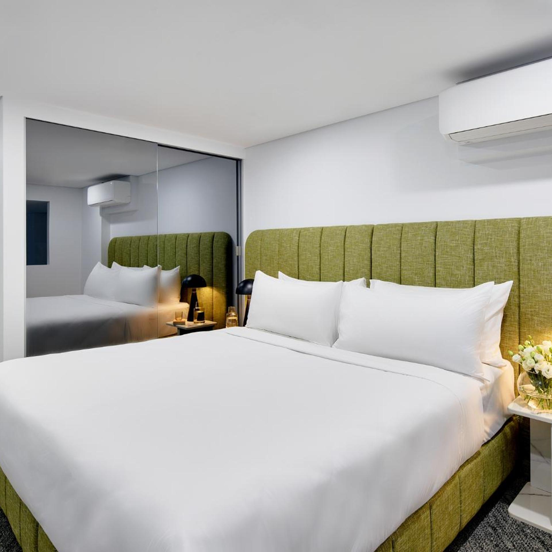 1 Bedroom, Street, Suite