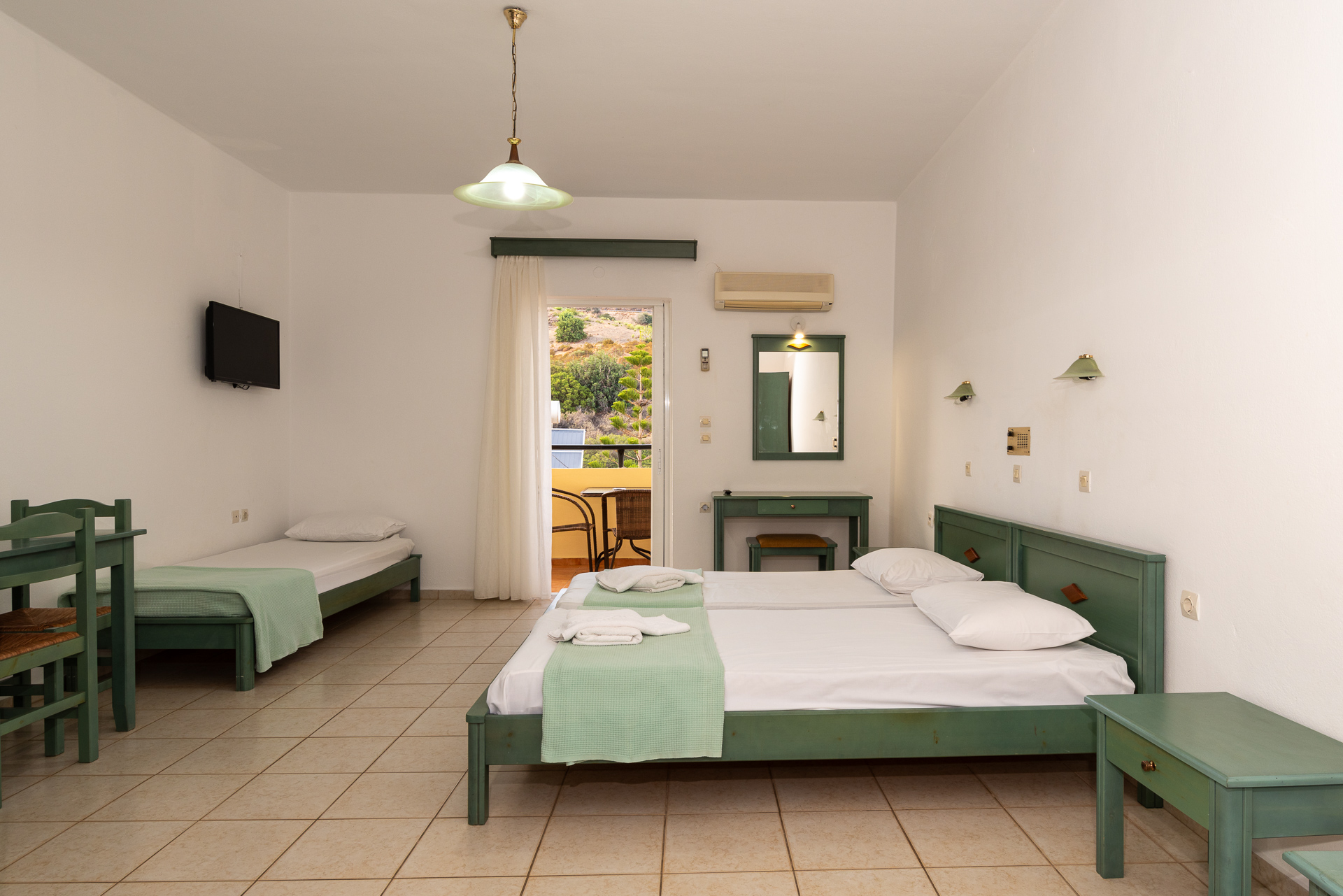 Elpis Studios And Apartments 14/50