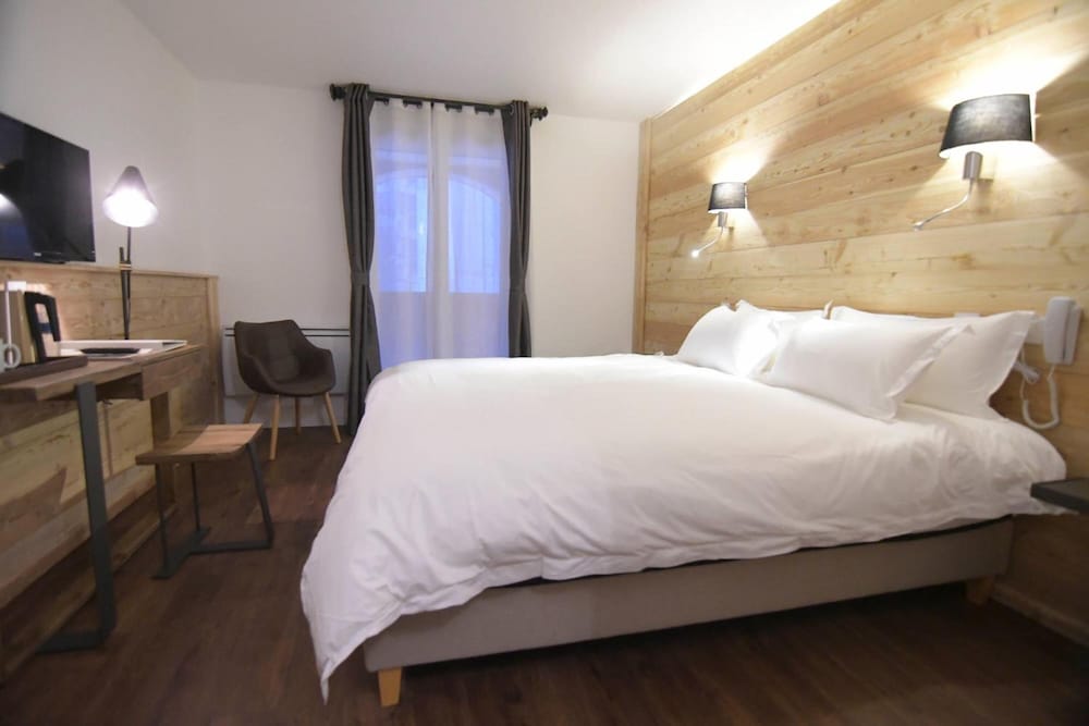 Snow Chill Hotel 14/48