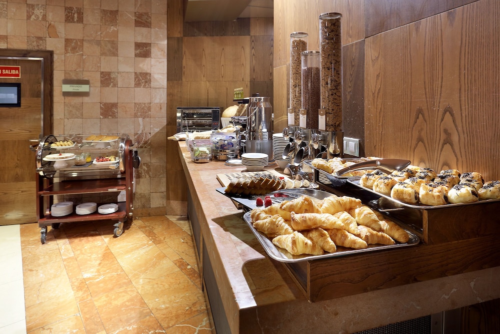 Eurostars Suites Mirasierra 52/63