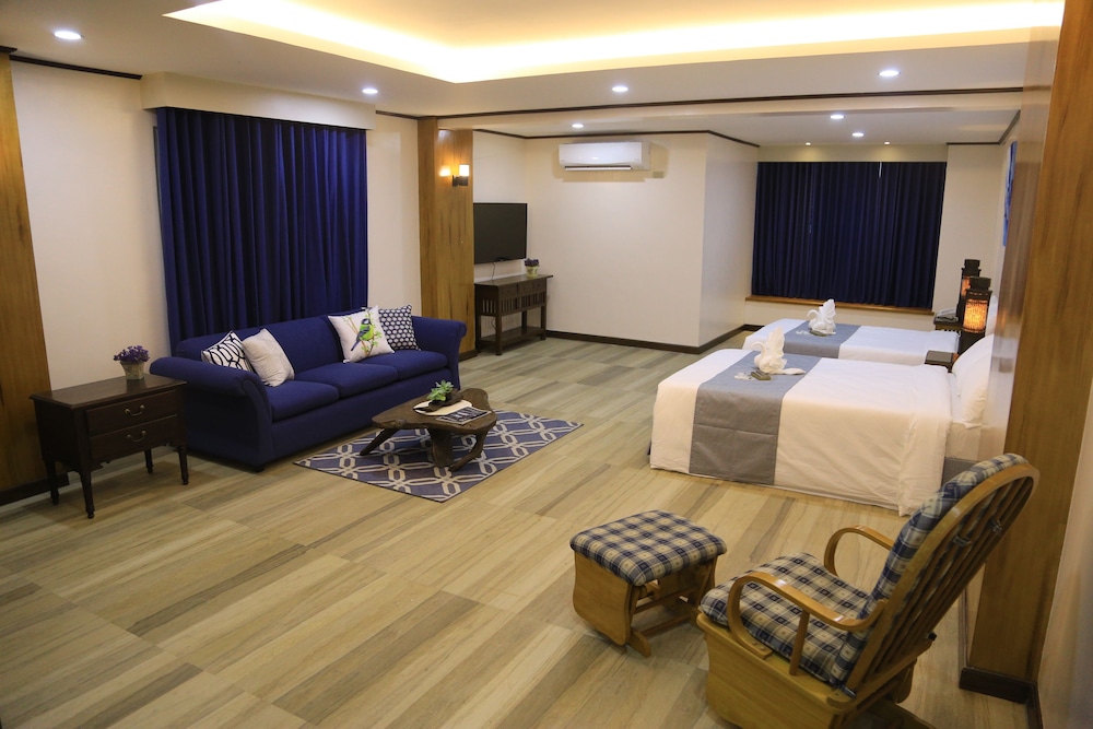 Lakeview Suites 38/68