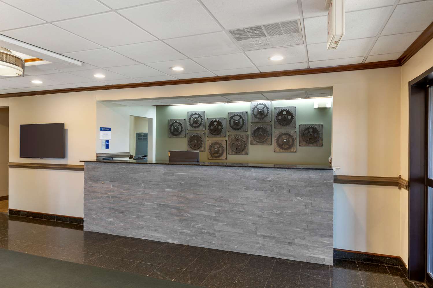 Best Western Plus South Hill Inn 1/22