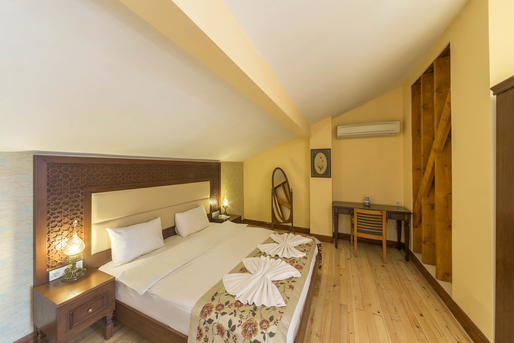 Lalinn Hotel 57/72