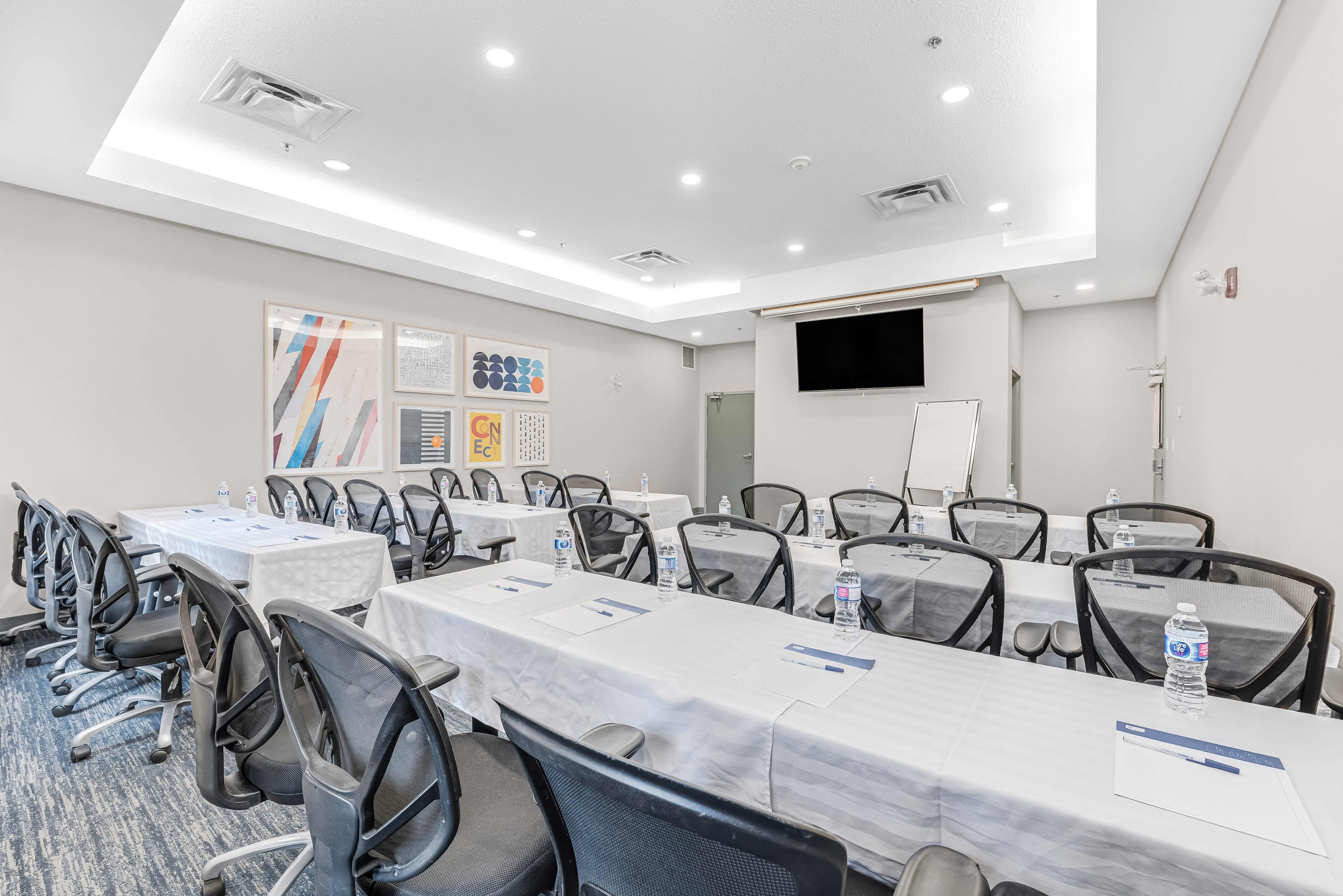 Holiday Inn Express Hotel Suites Edmonton South 40/50
