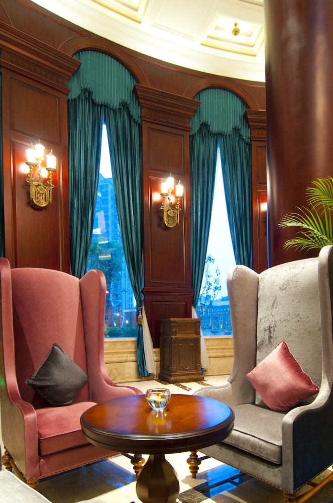 Royal Grace Hotel 29/49