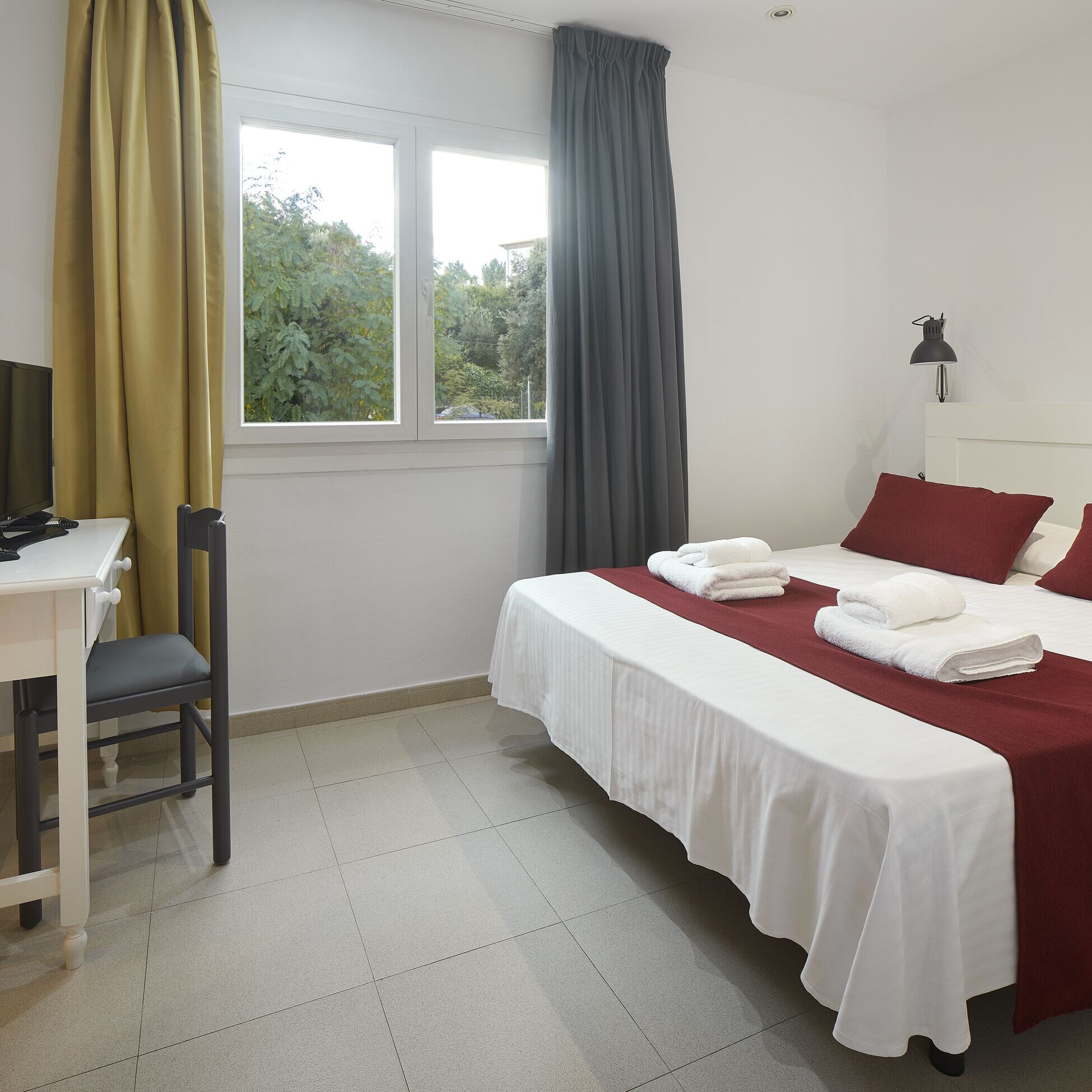 Economy, Double or Twin Bed