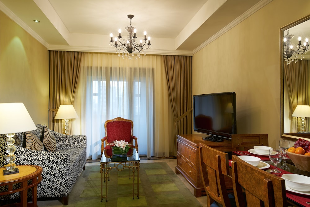 Orchard Parksuites 47/75
