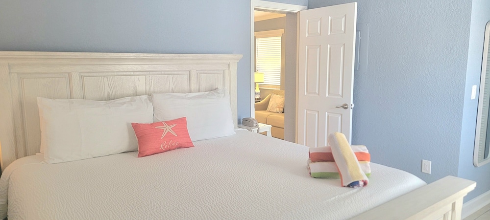 Preferred, Suite, King Bed, Sofa