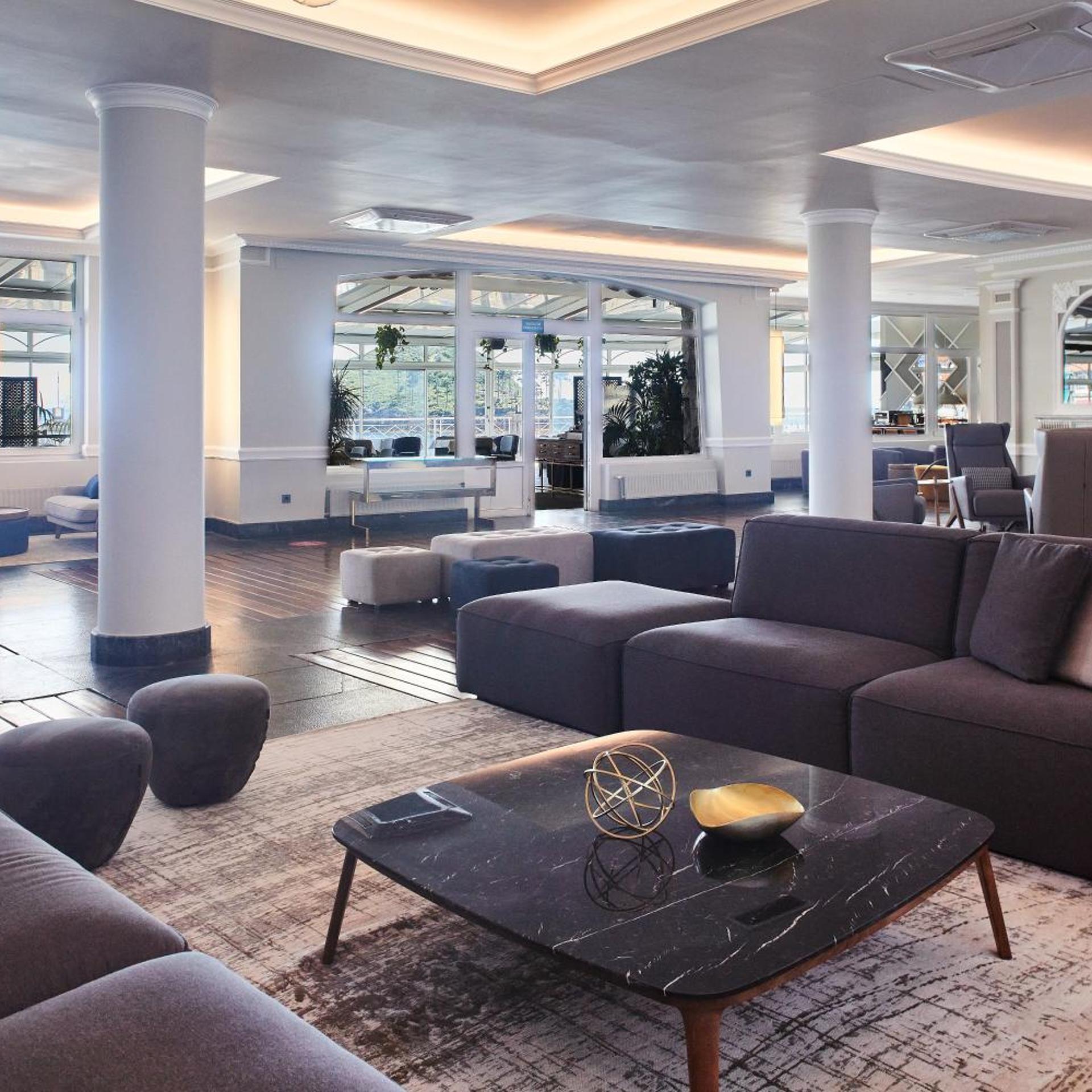 Hotel Silken Palacio Uribarren 27/46