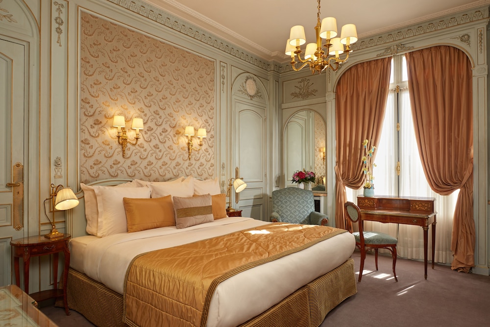 HOTEL RAPHAEL 30/80