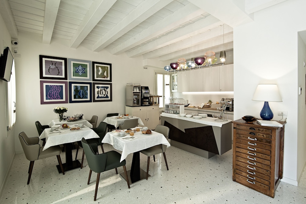 Chiara Lodge 20/33