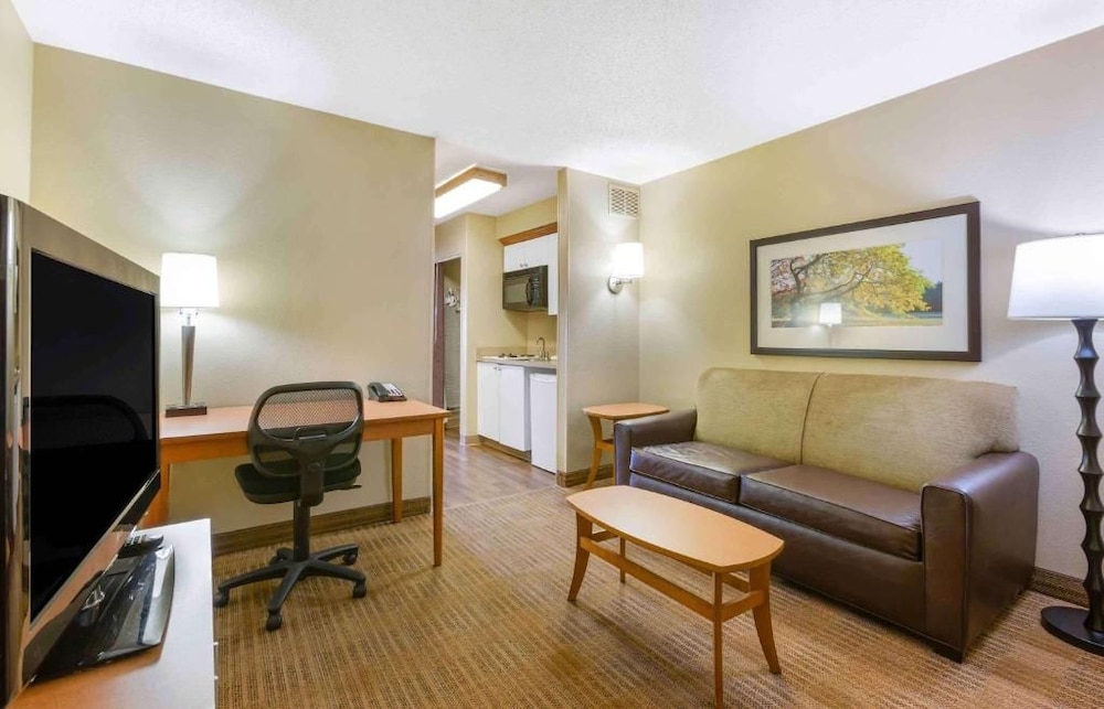 Studio 6 Extended Stay Findlay Tiffin Avenue OH 31/50