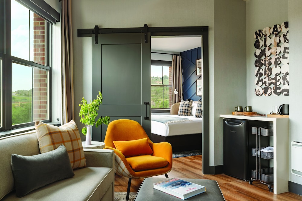 The Eddy Taproom & Hotel 35/62