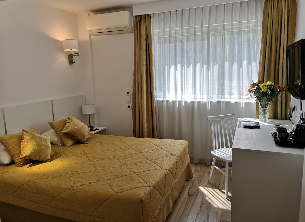 Hotel Cannes Gallia 18/63