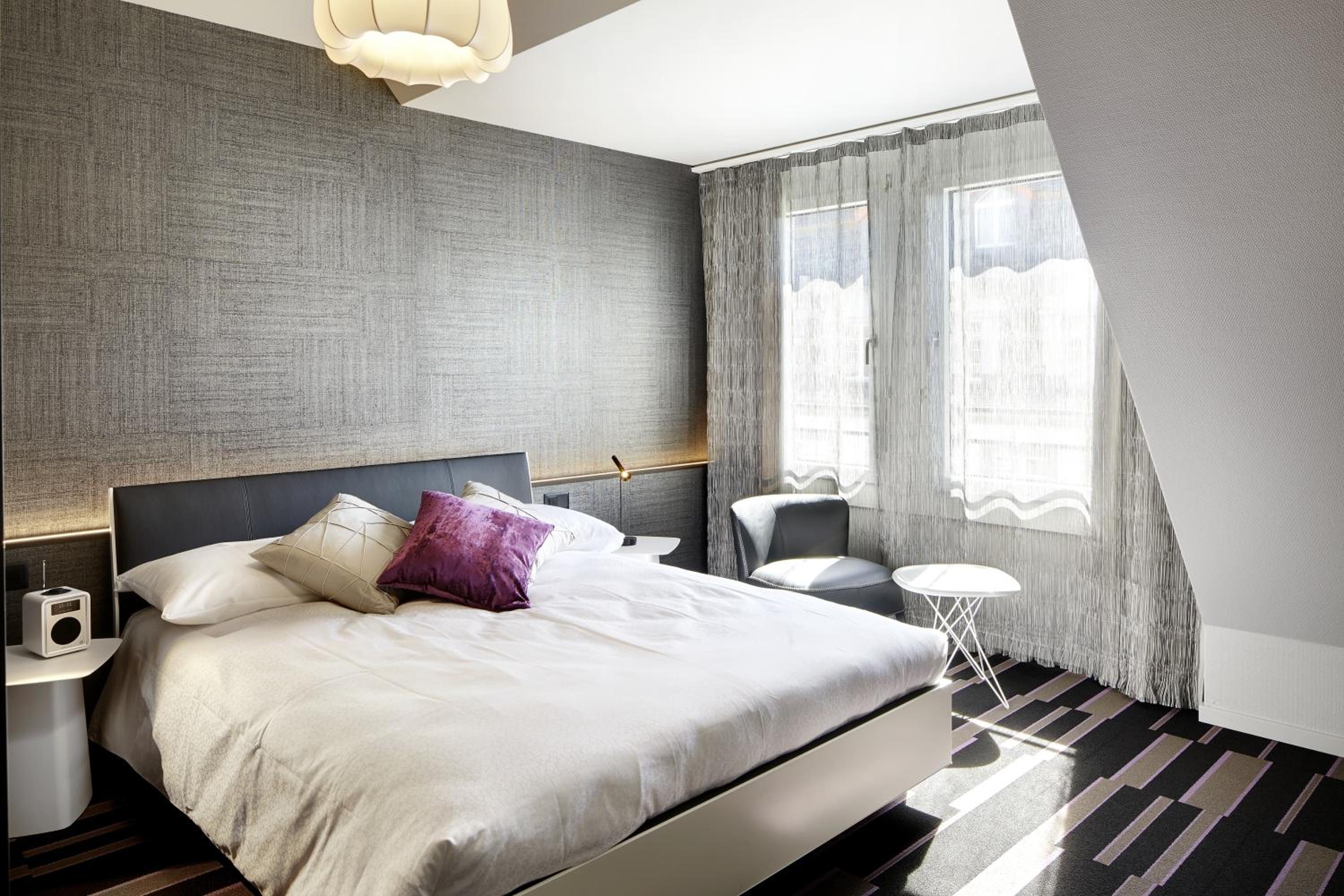 Lifestyle, Queen Bed