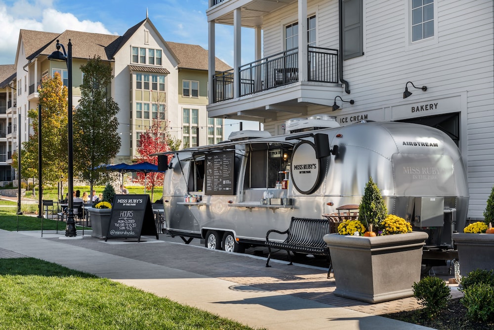 The Inn At Meadowbrook 36/50