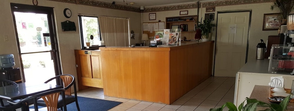 Loyalty Inn Rockingham 6/32