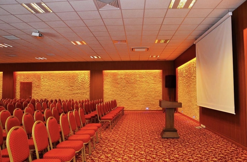 Grand Efe Hotel 7/35