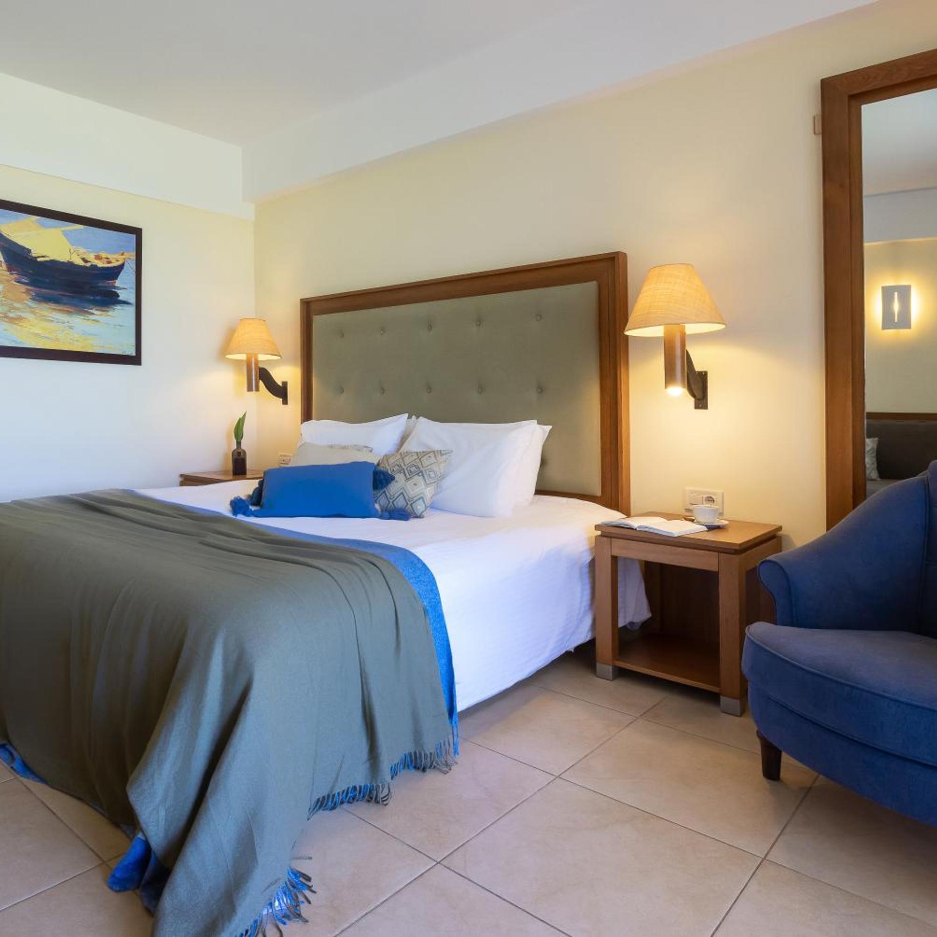 Superior, Deluxe, Double Bed, Shared Pool